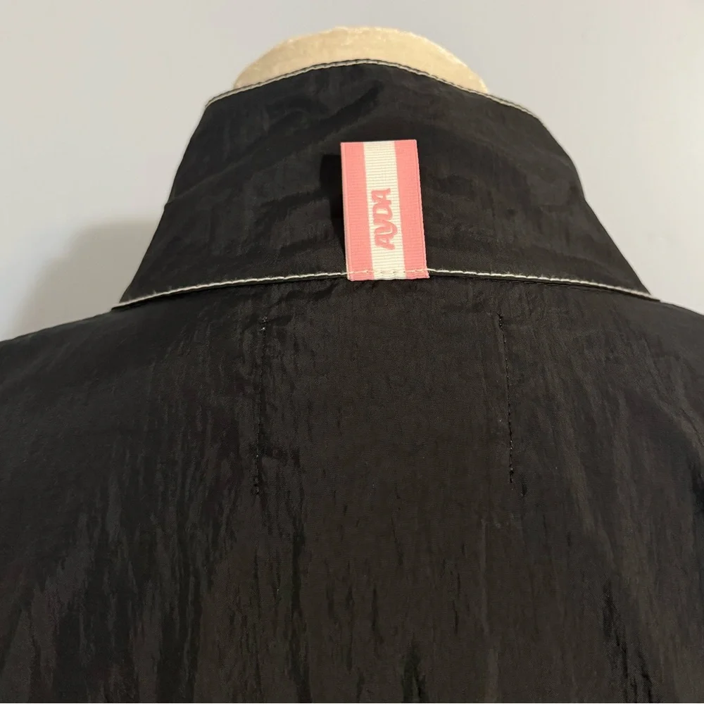 AYDA Chic Black Windbreaker - Picture 5 of 7